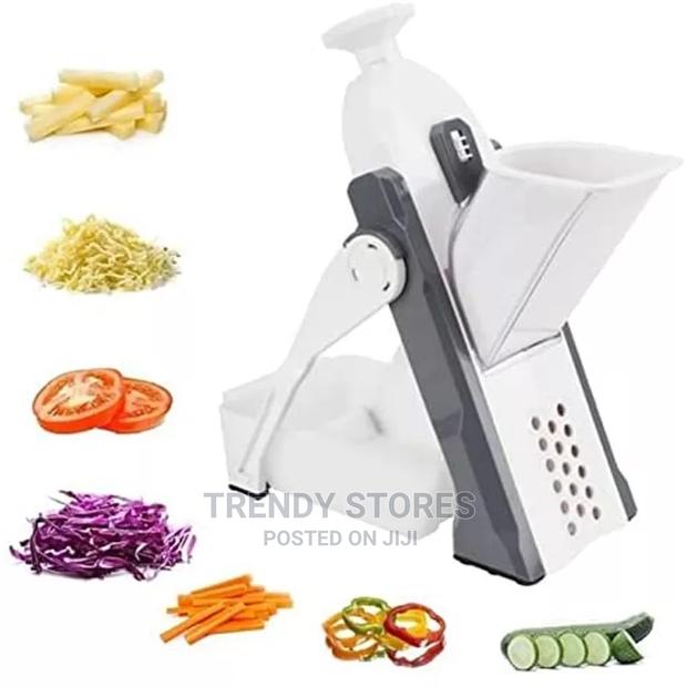 Multifunctional Vegetable Cutter/Grater - thumbnail 3