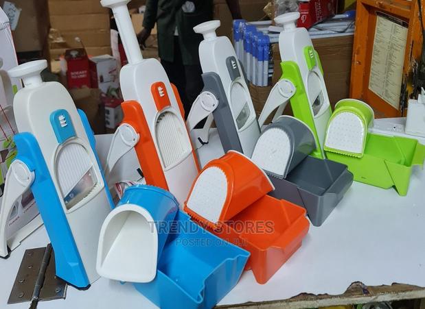 Multifunctional Vegetable Cutter/Grater - thumbnail 5