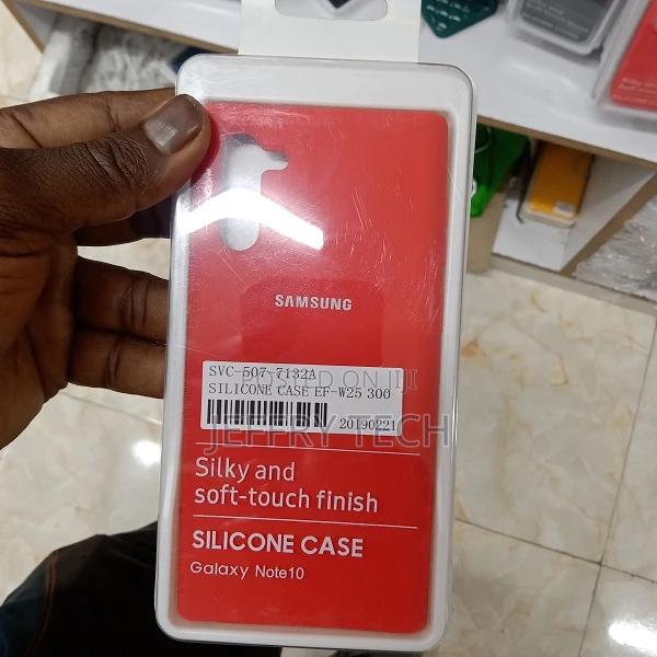 Galaxy Note10 Silicone Cover, Black - thumbnail 2