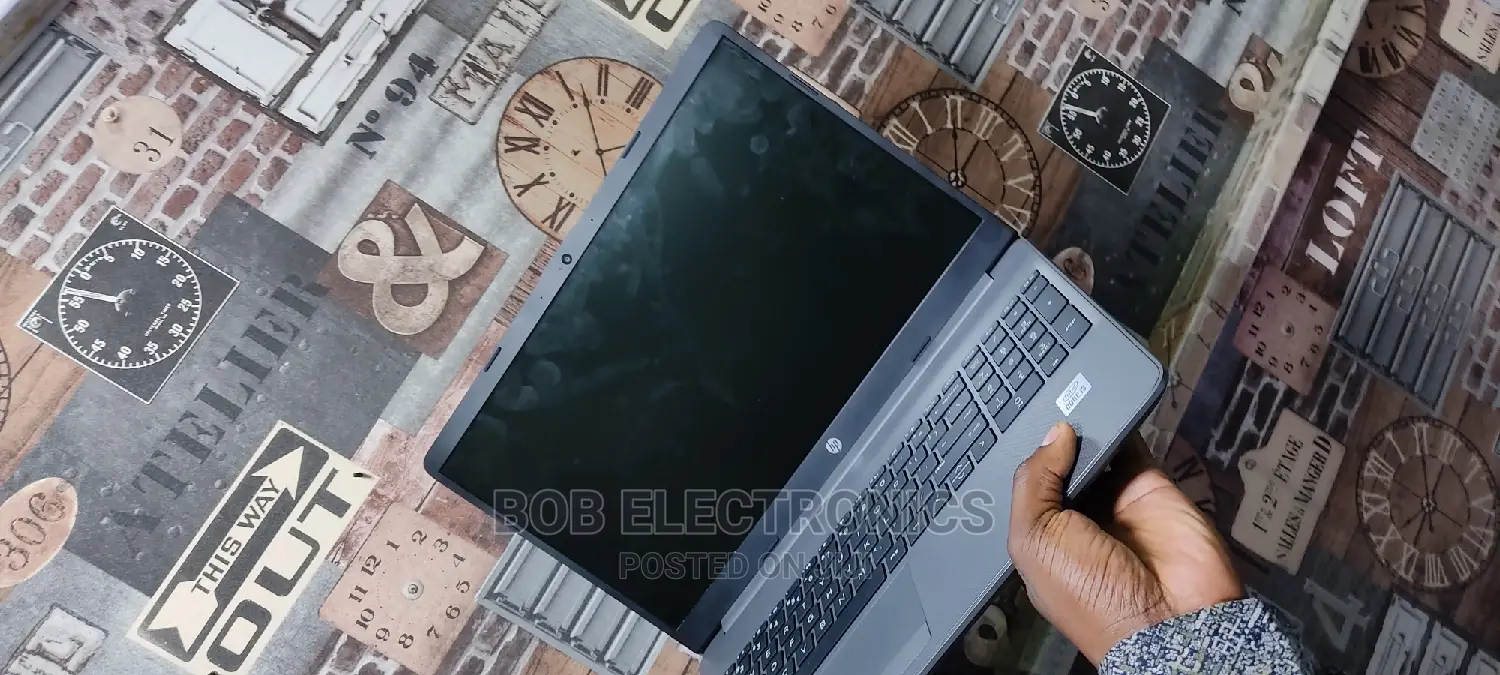 Laptop HP 15-Dw0037wm 4GB Intel Celeron HDD 500GB