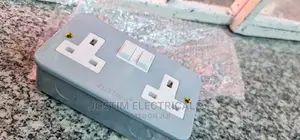 Metallic Twin Socket