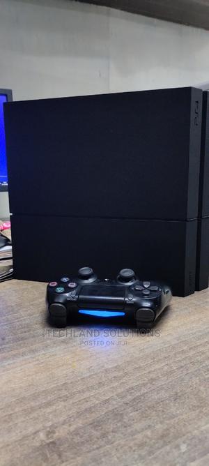 Black Playstation 4!! - main view