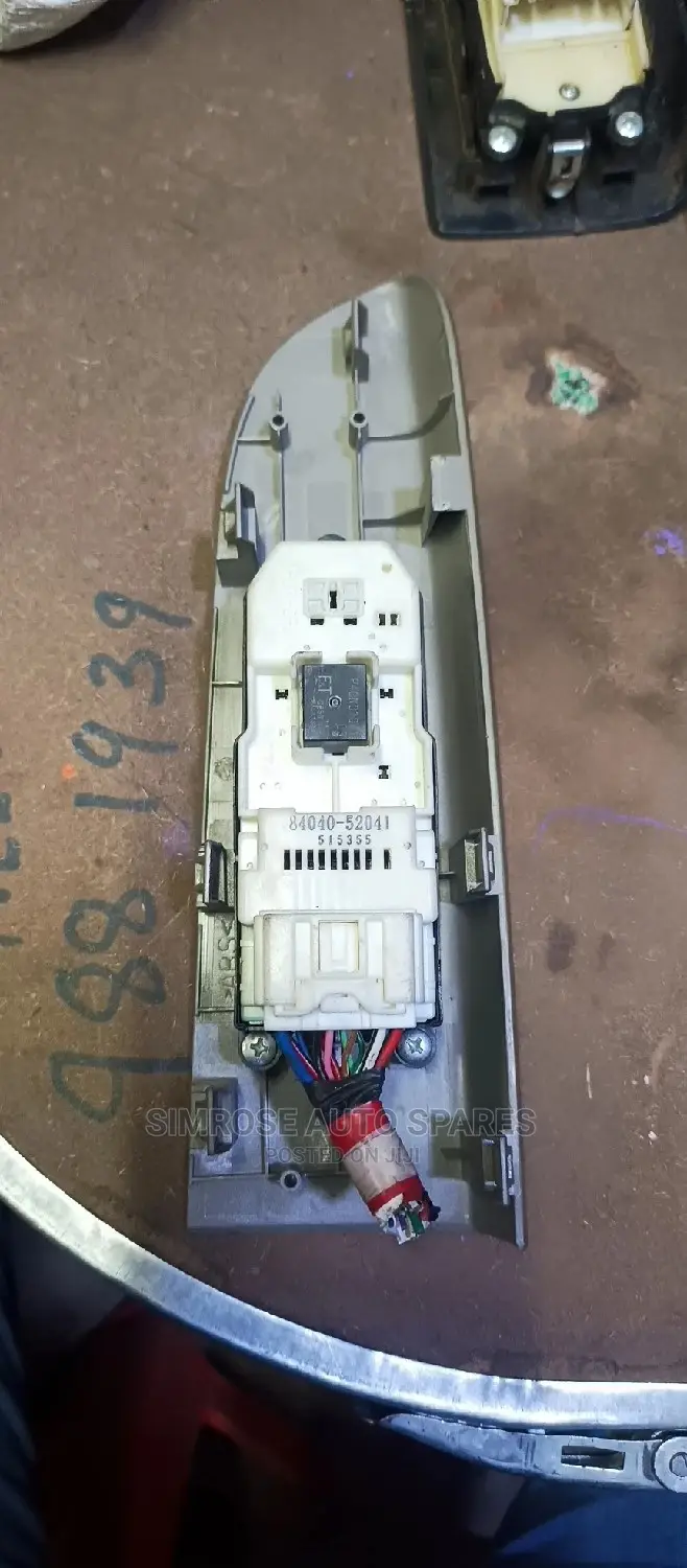 Toyota Porte Main Switch.