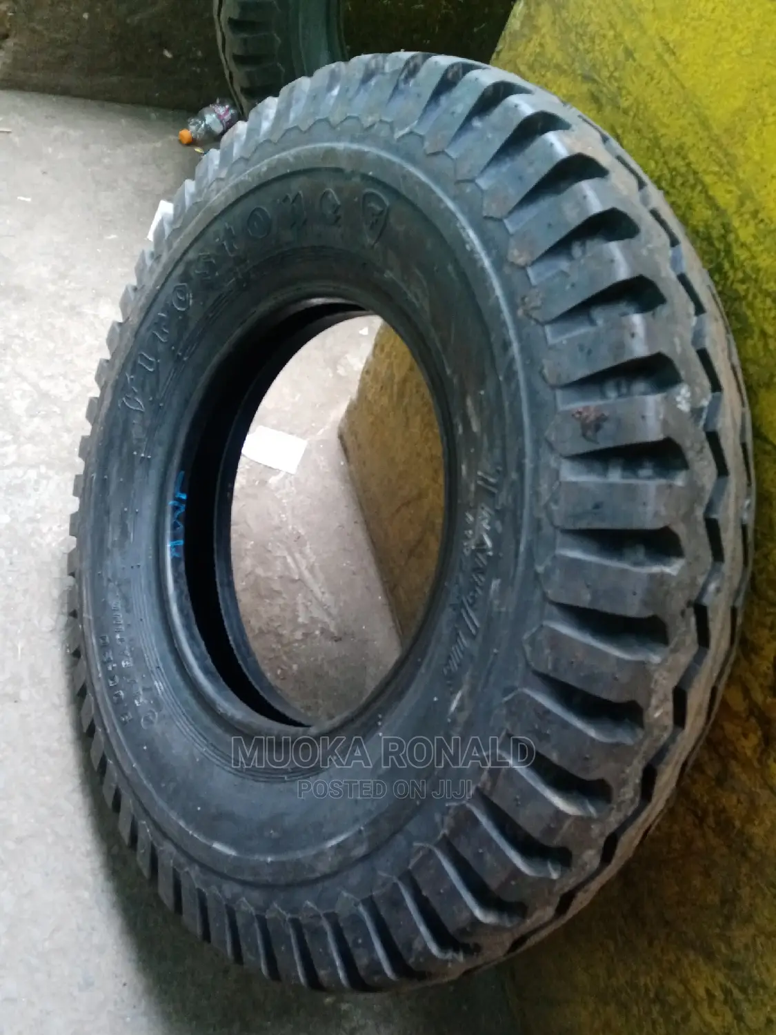9.00R20 Firestone Tyre