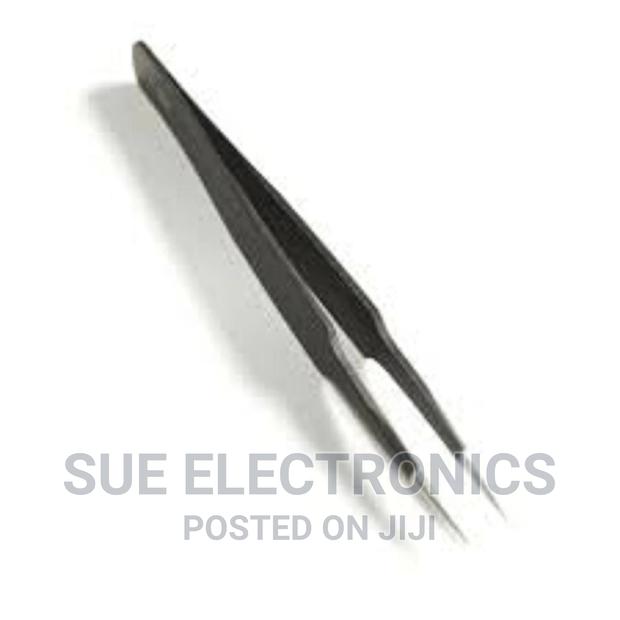Plastic Handles Pointed Metalic Tweezers