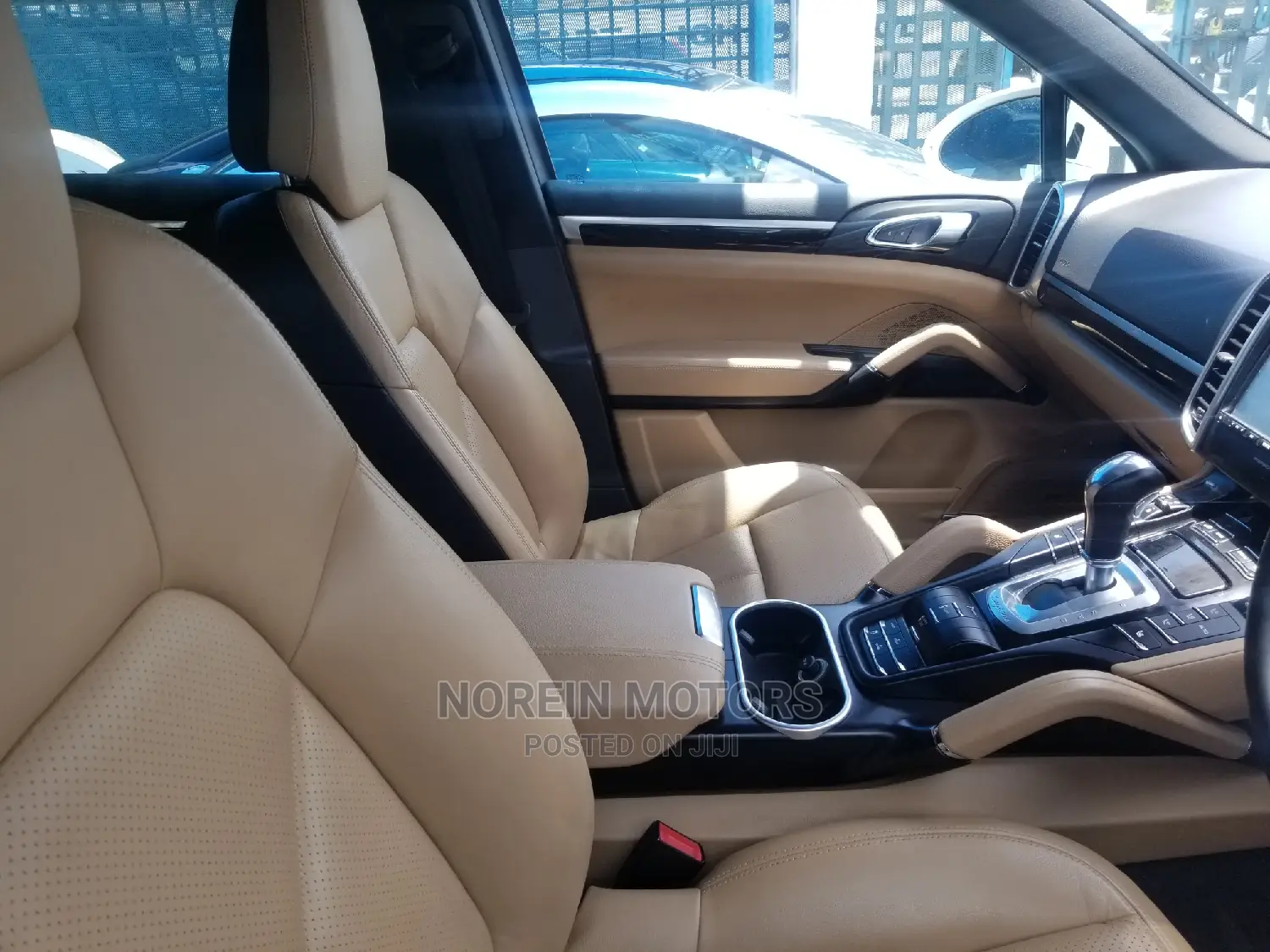 Porsche Cayenne 2015 White