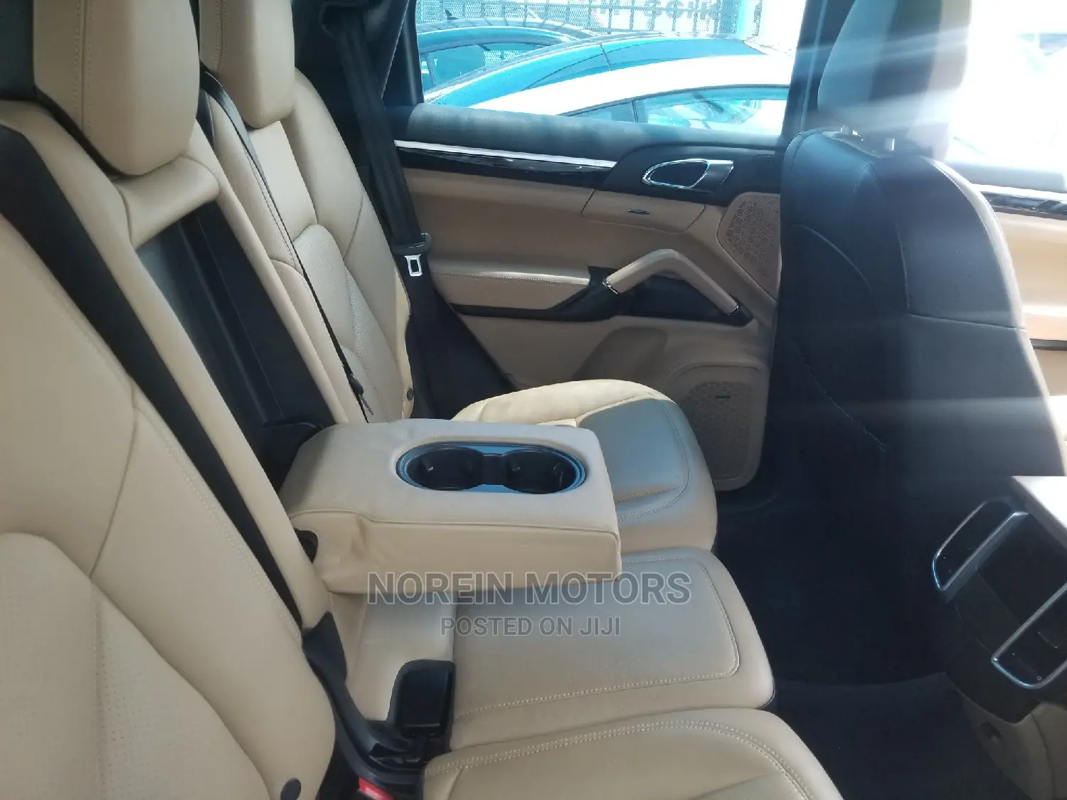 Porsche Cayenne 2015 White