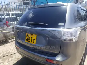 Mitsubishi Outlander 2015 Silver