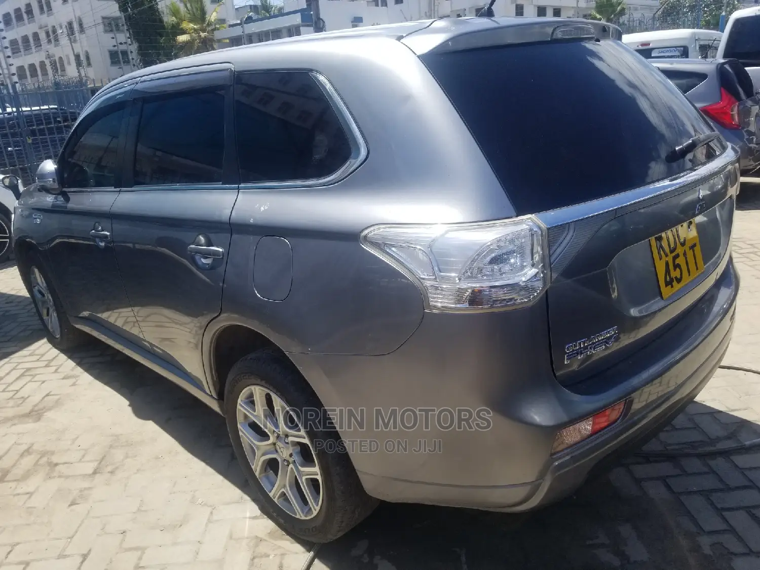 Mitsubishi Outlander 2015 Silver