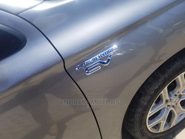 Mitsubishi Outlander 2015 Silver - thumbnail 9