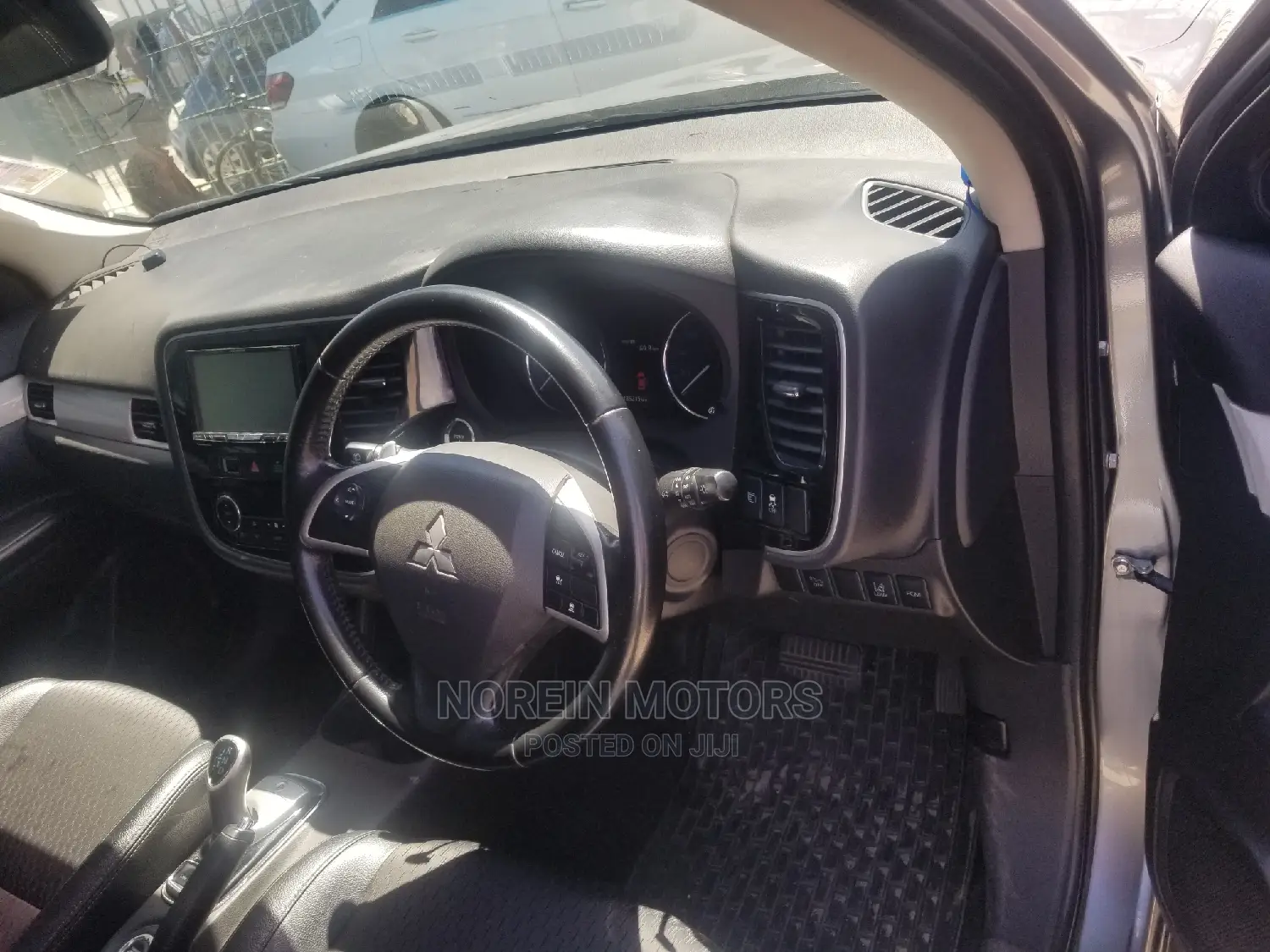Mitsubishi Outlander 2015 Silver