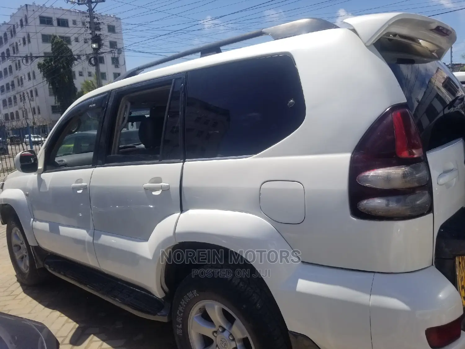 Toyota Land Cruiser Prado 2012 White