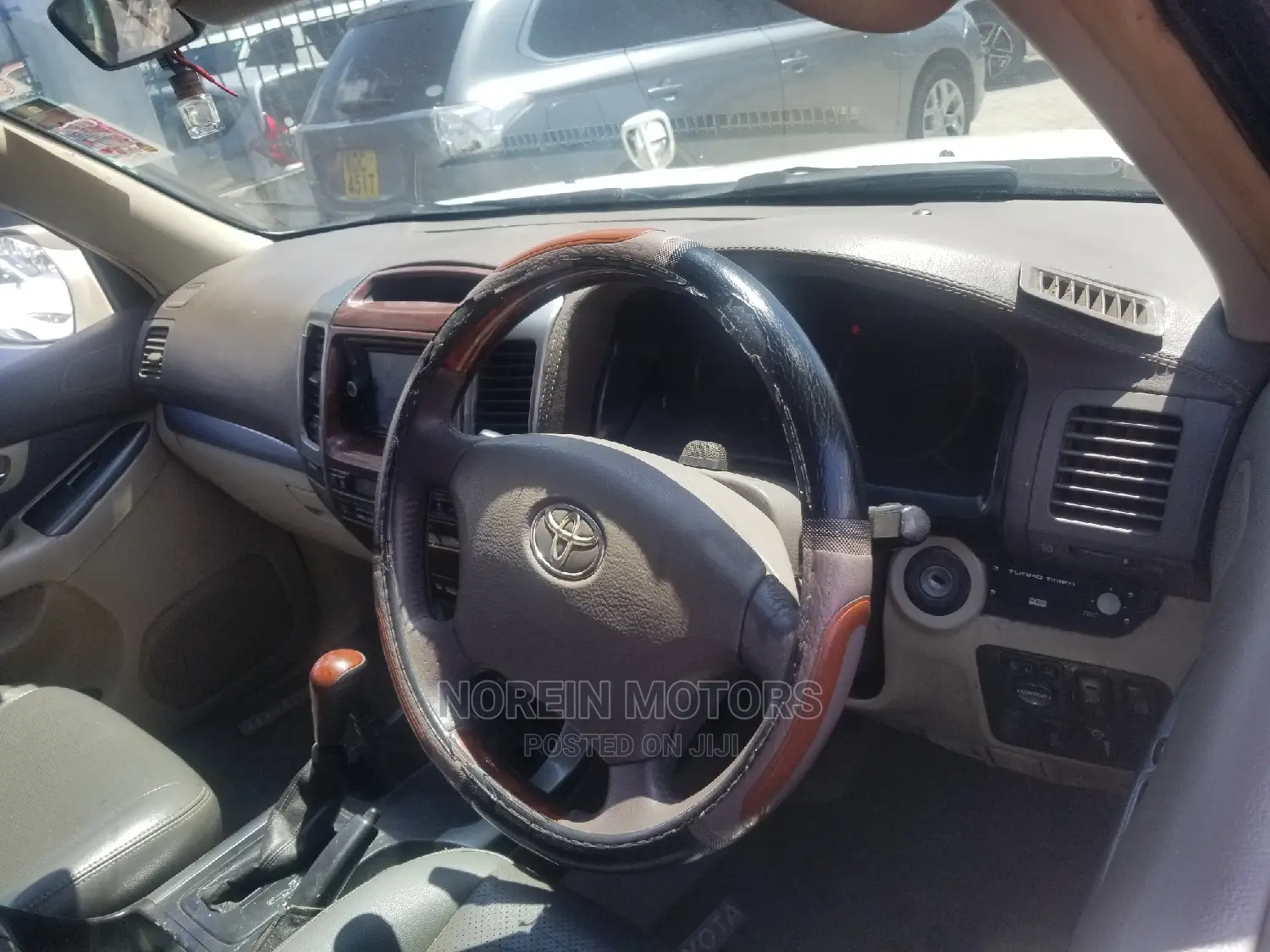 Toyota Land Cruiser Prado 2012 White