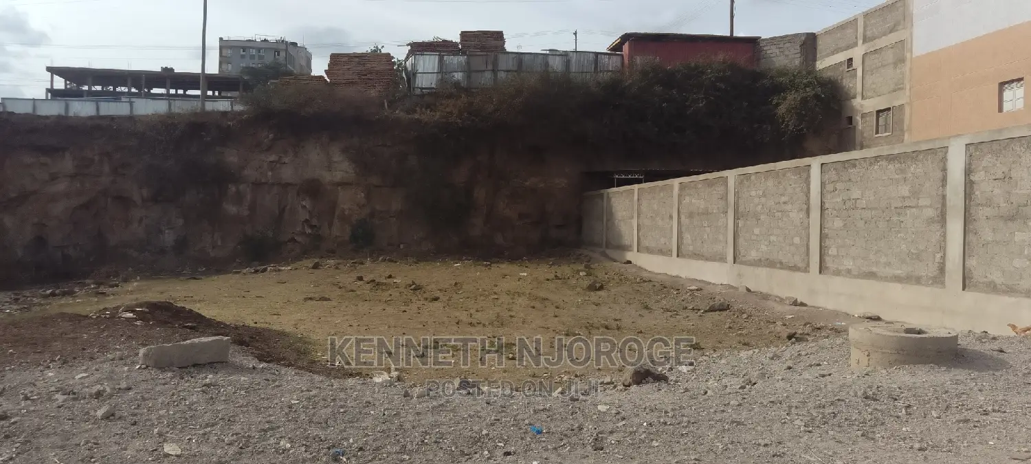 Plot in Githurai 44 on Tarmac for Sale