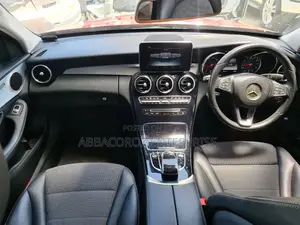 Mercedes-Benz C180 2015 Red