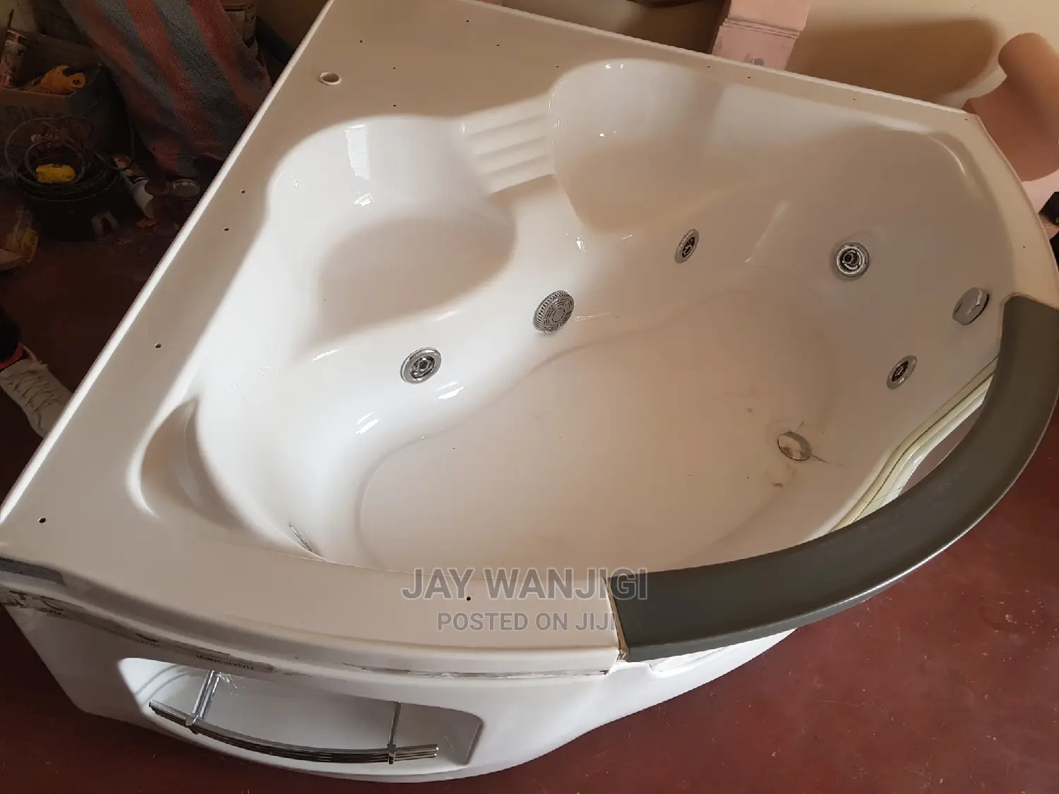 Corner Ceramic Spa Jacuzzi Bathtub in Nairobi Central Plumbing
