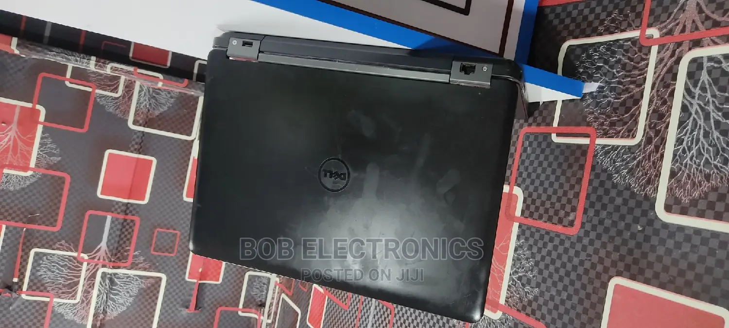 Laptop Dell Latitude 3189 4GB Intel Core I5 HDD 500GB