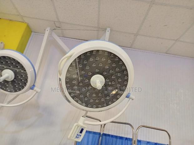 Double Arm Ceiling Mount Theatre Light - thumbnail 3