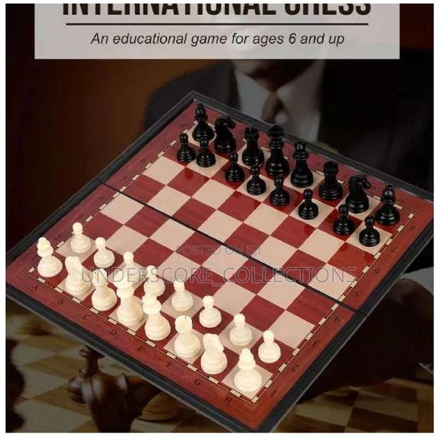 International Foldable Chess - main view