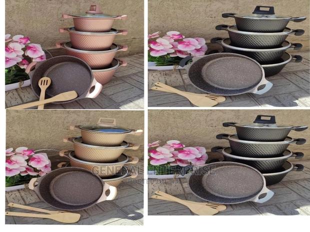 12 Pieces Nonstick Unique Cookware.