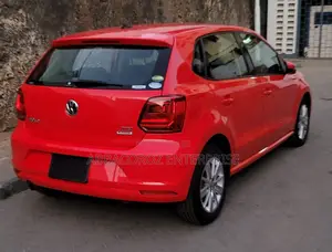 Volkswagen Polo 2015 Red