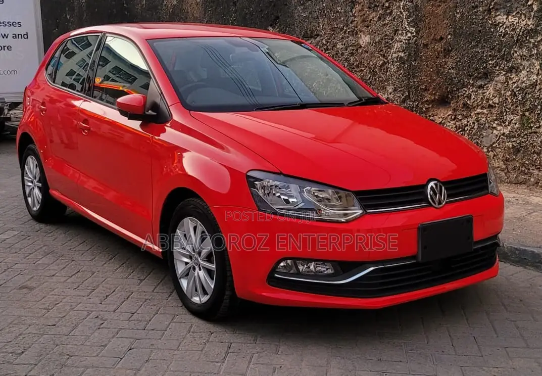 Volkswagen Polo 2015 Red