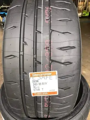 245/35 R19 Bridgestone (Japan)