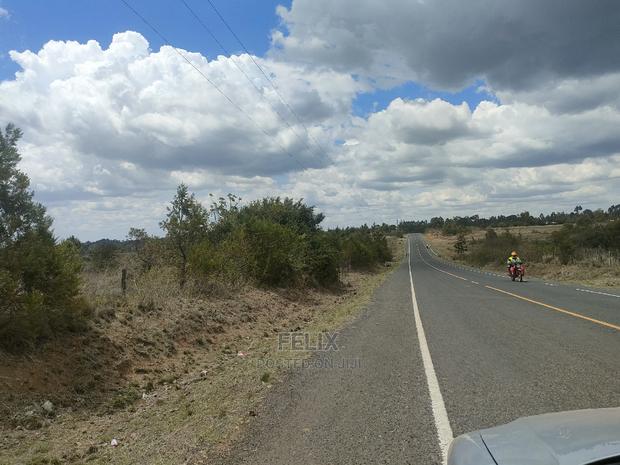 2 Acres Narumoru/Blueline Rongai Touching Main Tarmac - thumbnail 4