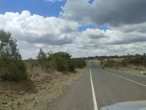 2 Acres Narumoru/Blueline Rongai Touching Main Tarmac