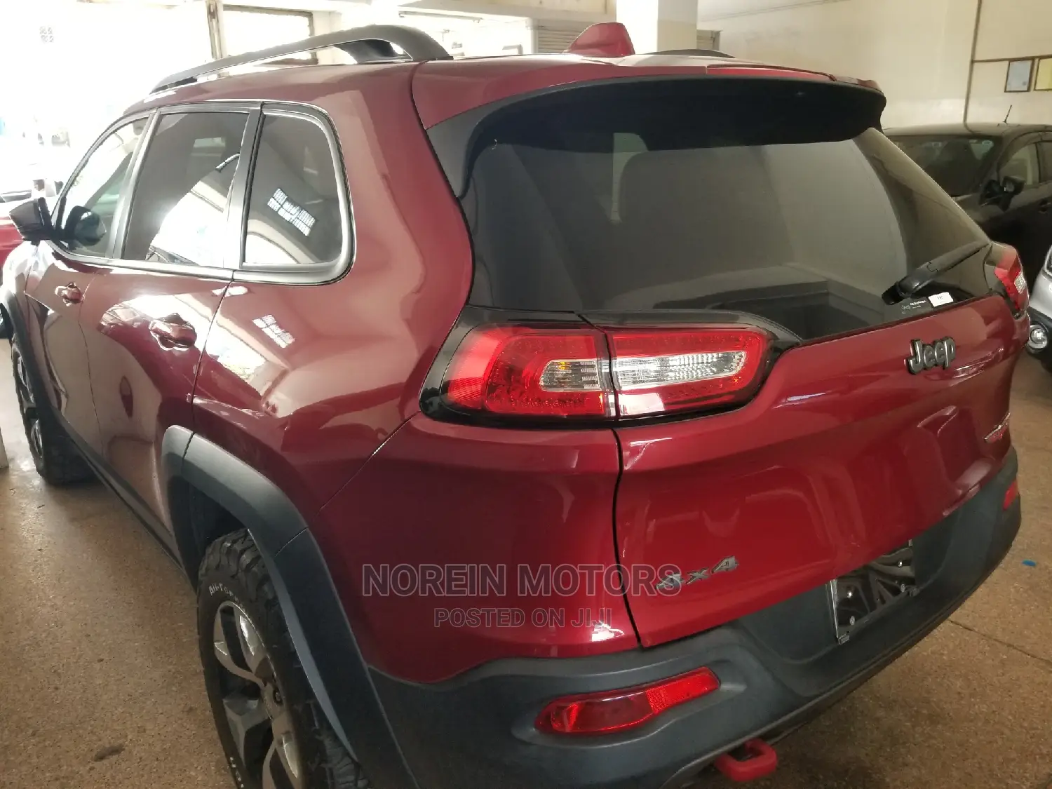 Jeep Cherokee 2015 Red