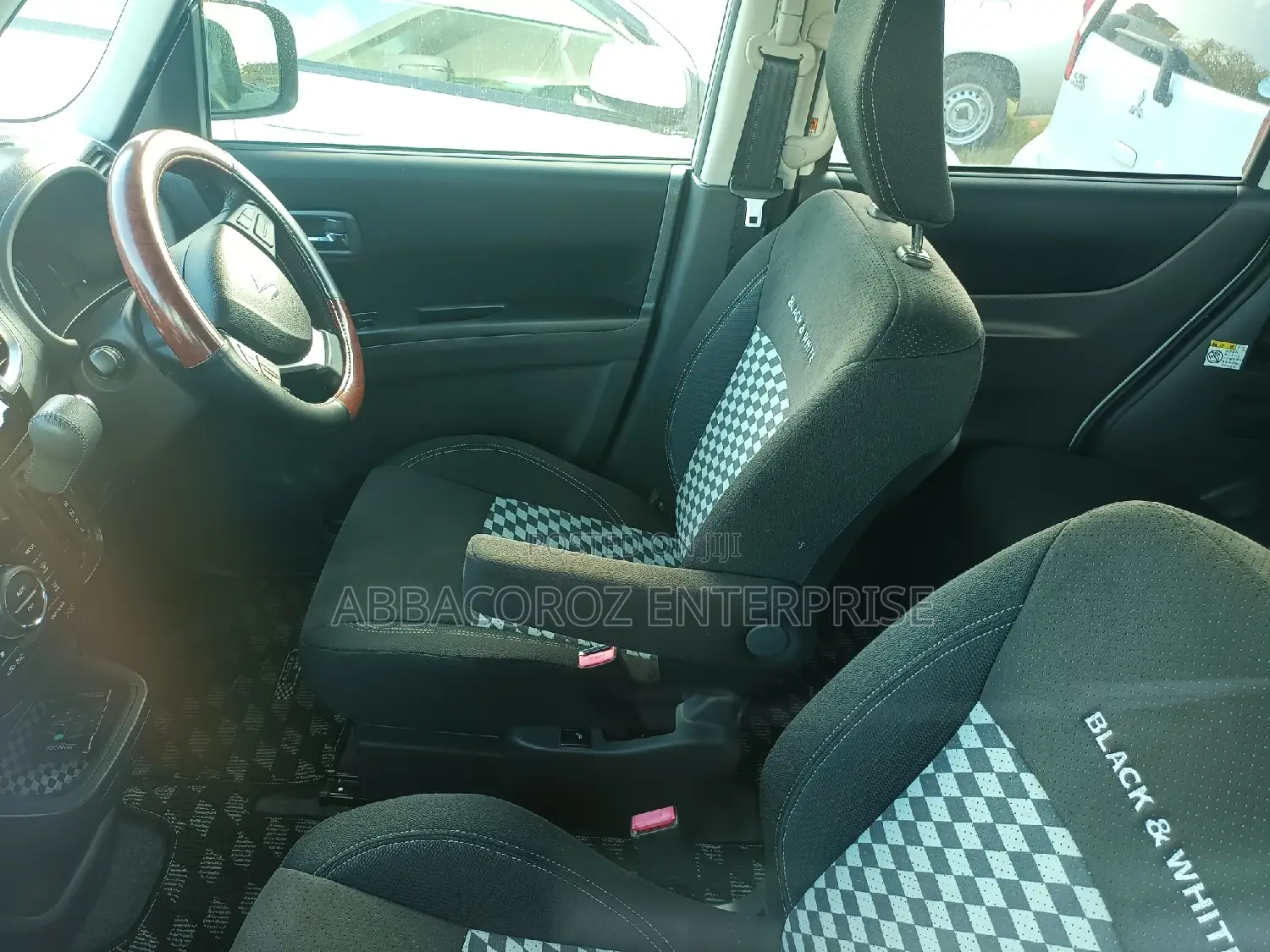 Suzuki Solio 2015 White