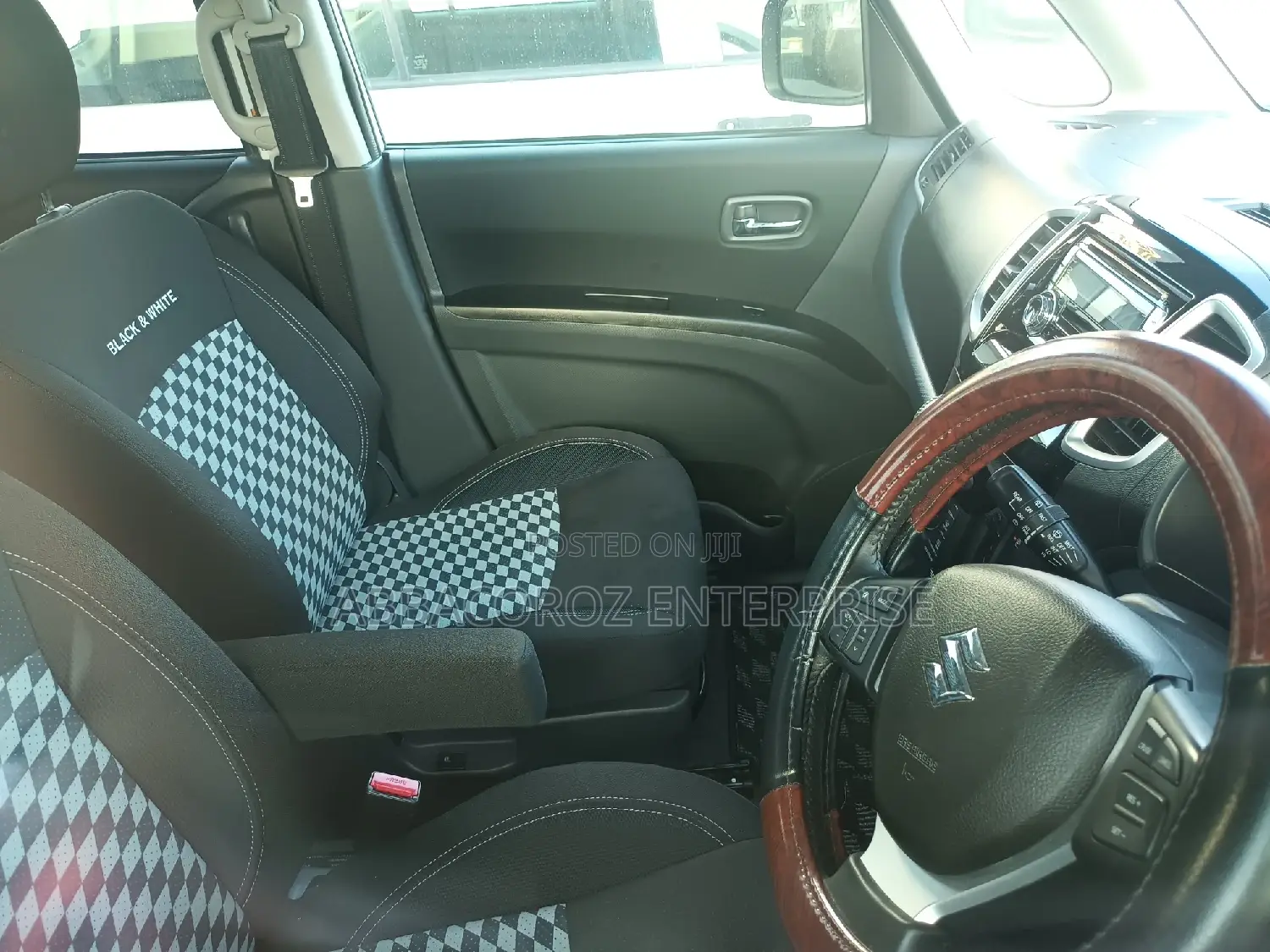 Suzuki Solio 2015 White