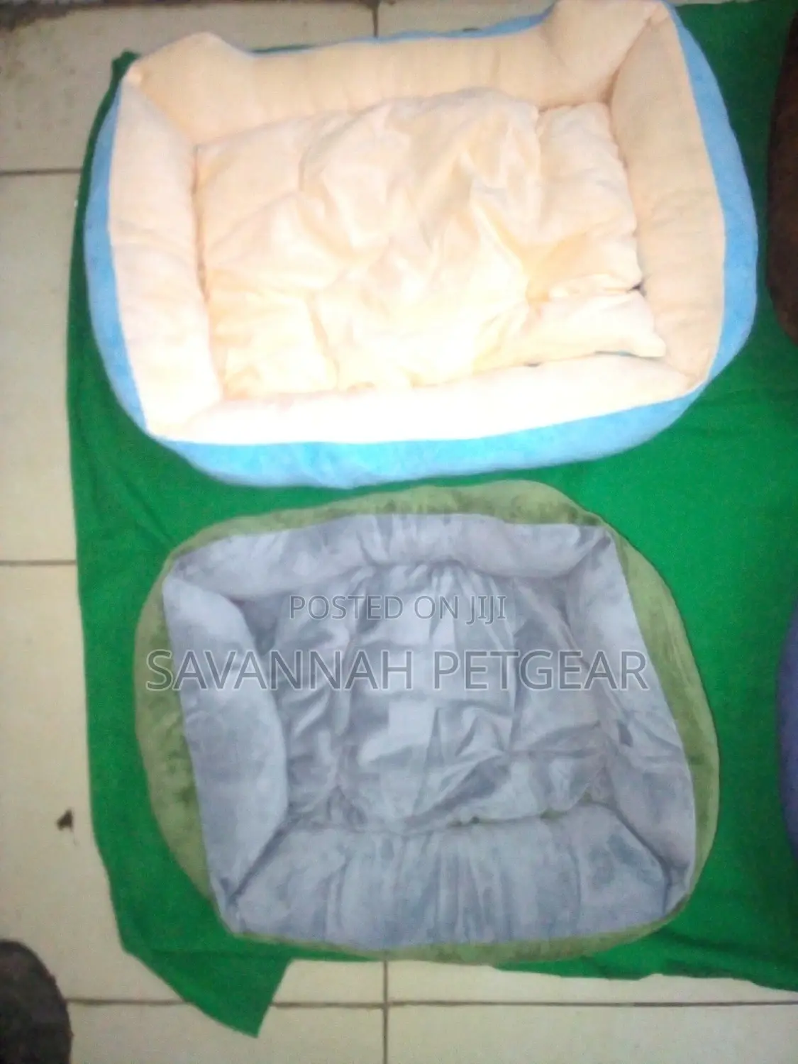 Cosy Imported Dog Beds for Cats and Dogs With Mattress
