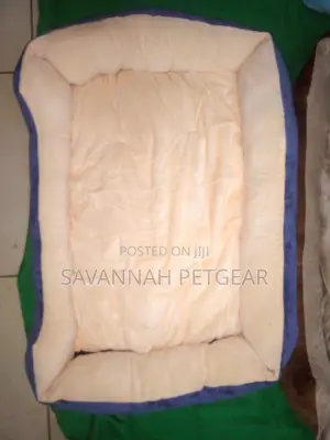 Cosy Imported Dog Beds for Cats and Dogs With Mattress