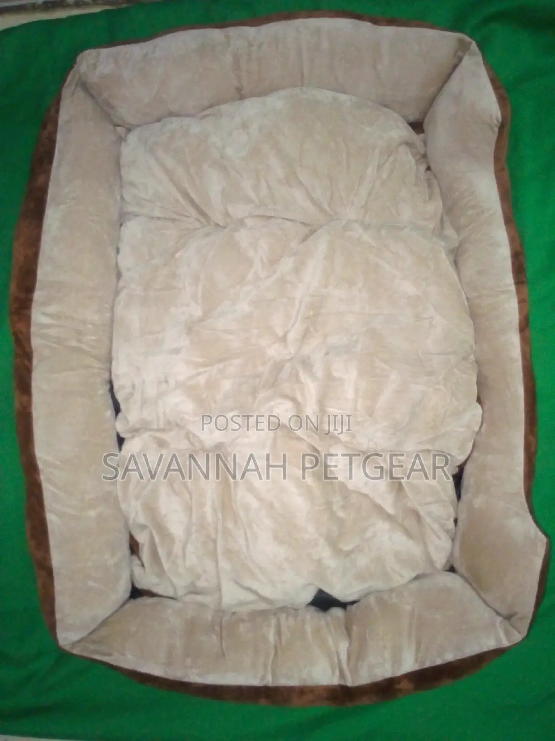 Cosy Imported Dog Beds for Cats and Dogs With Mattress