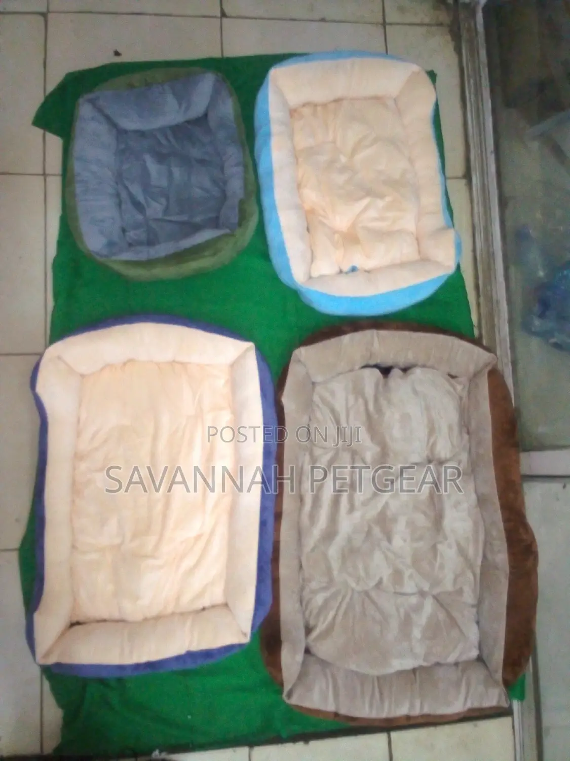Cosy Imported Dog Beds for Cats and Dogs With Mattress