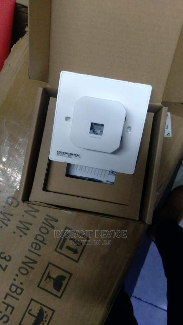 Tp-Link in Wall Access Point - thumbnail 2