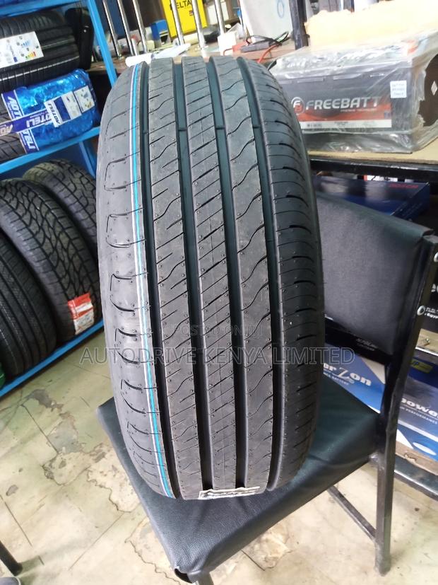 235/55r17 Goodyear Tyre - thumbnail 2