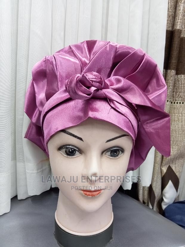 Comfy Knot Tied Satin Bonnet - thumbnail 3