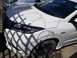 Honda Vezel 1.5 Hybrid 2WD 2015 White