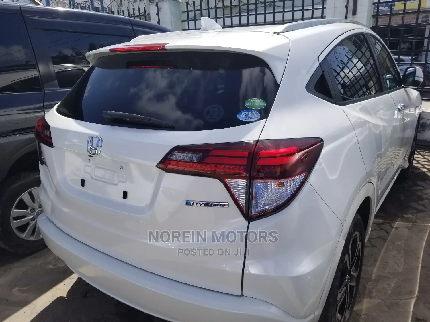 Honda Vezel 1.5 Hybrid 2WD 2015 White