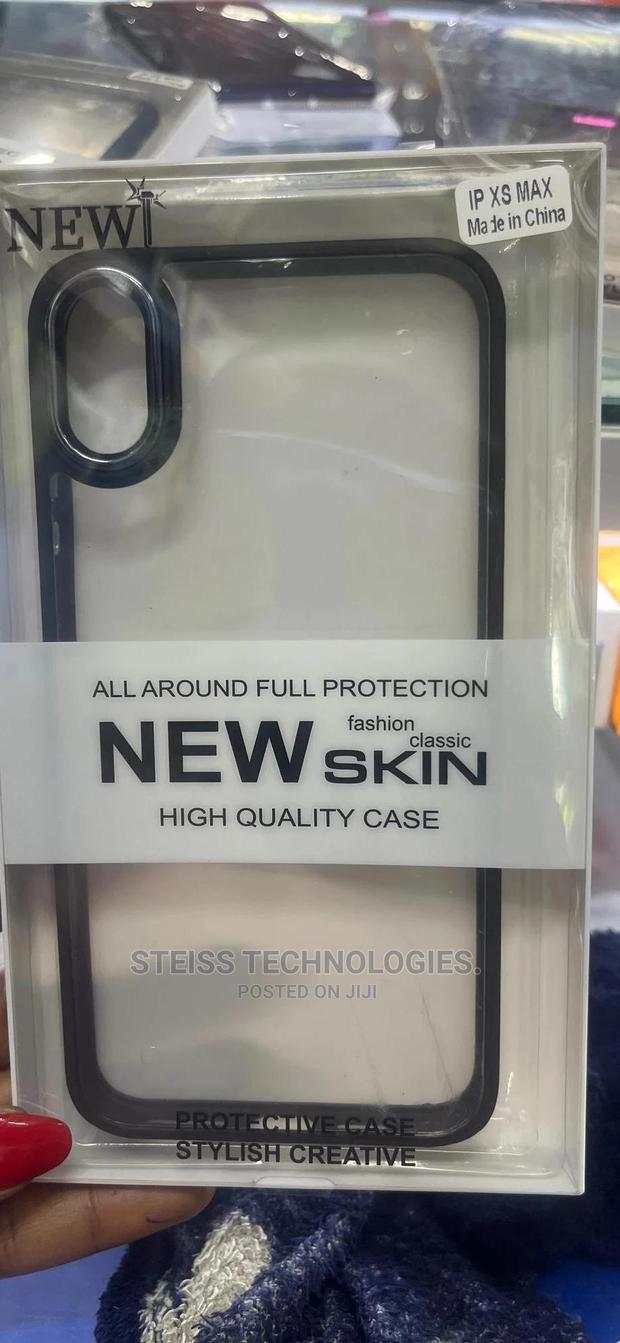 iPhone Xsmax Clearcase - main view