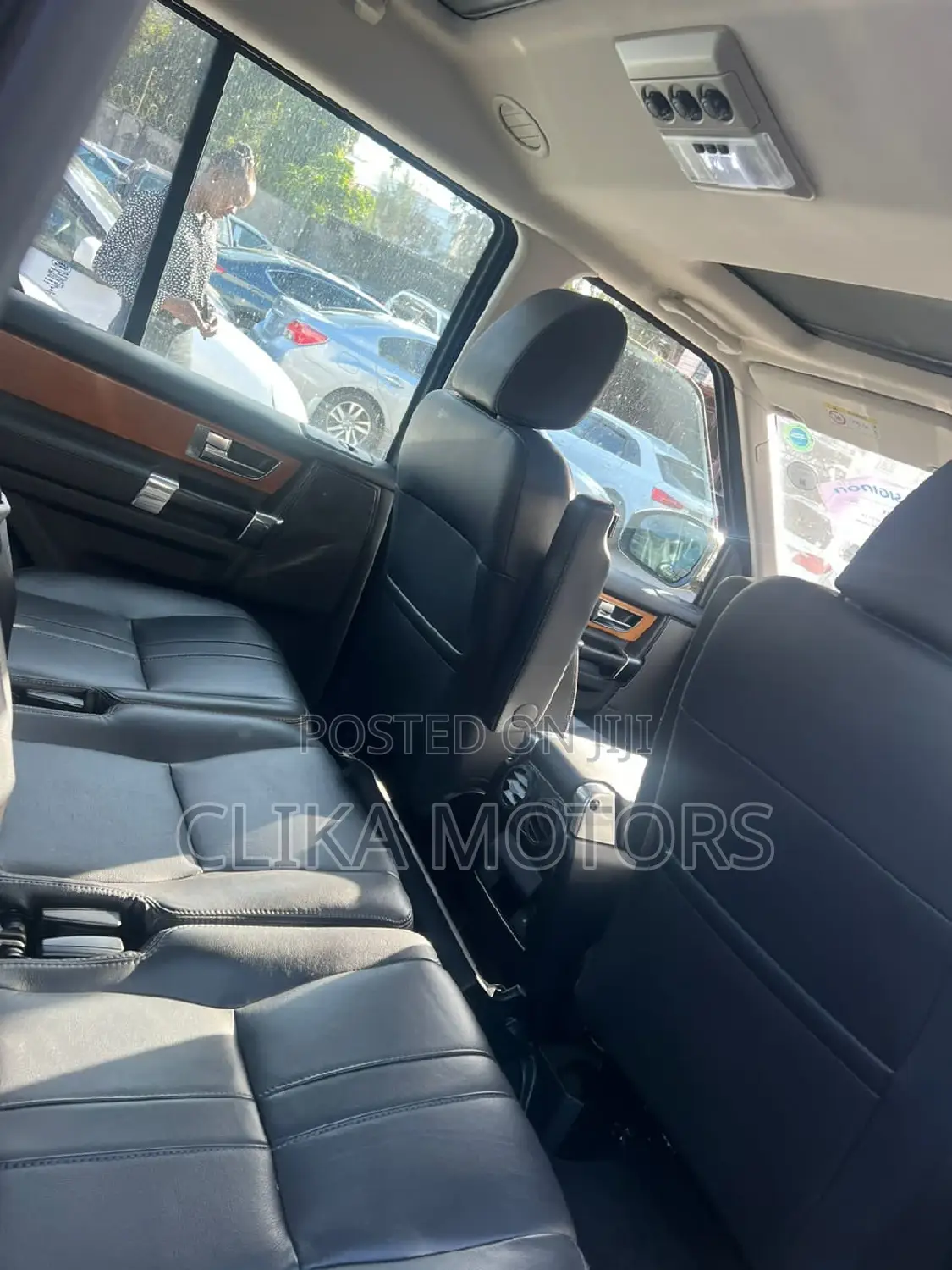 Land Rover Discovery 2016 Brown
