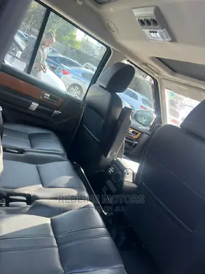 Land Rover Discovery 2016 Brown