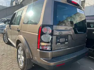 Land Rover Discovery 2016 Brown