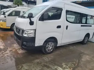 Nissan Caravan (Urvan) 2015 White