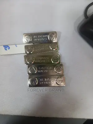 Nametags Magnets
