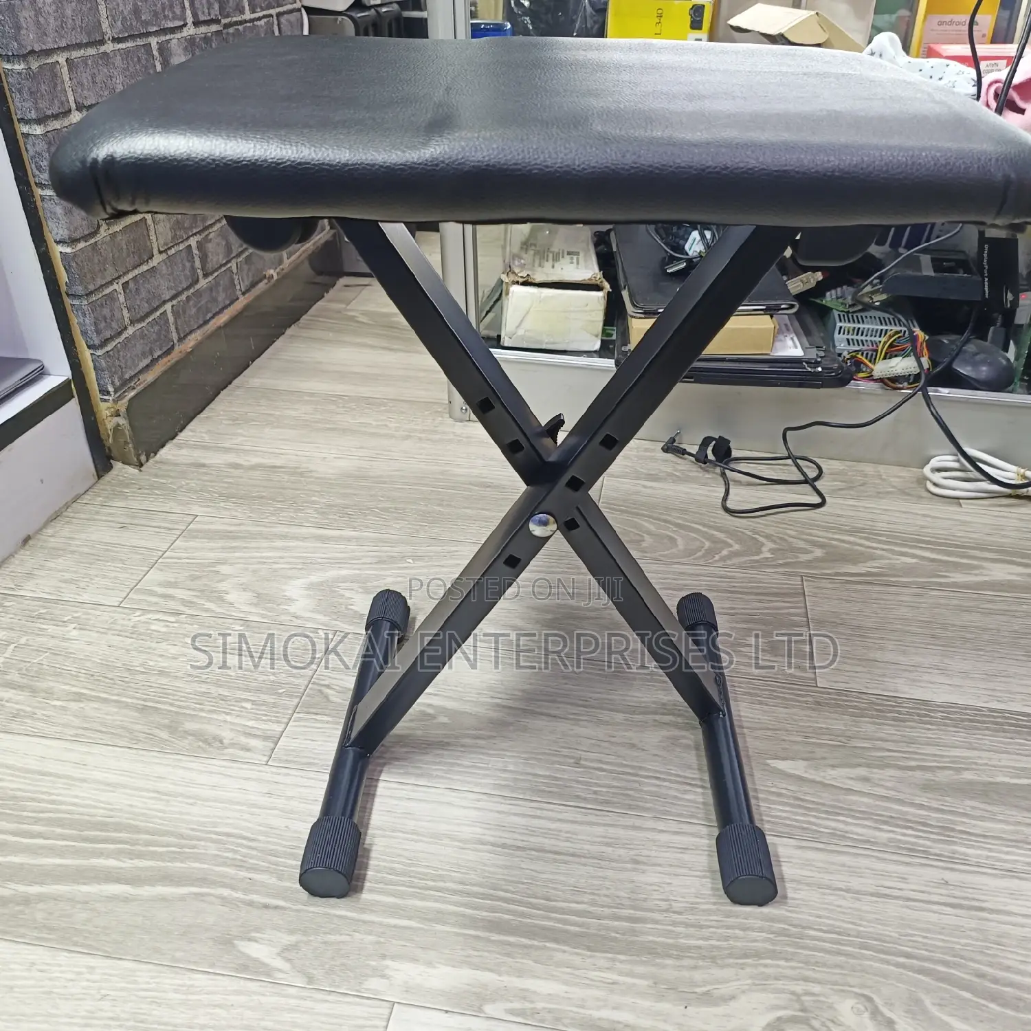 Pianl Stool/ Chair