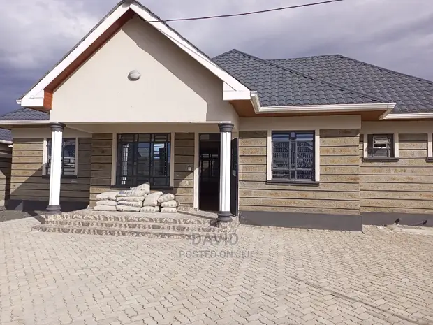3bdrm Bungalow in Barnabas, Nakuru Town East for sale