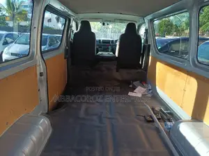 Toyota HiAce 2016 Silver